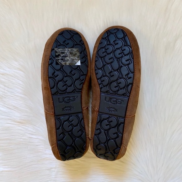 UGG Men’s Ascot Chestnut Suede Loafer Slippers - Picture 7 of 7